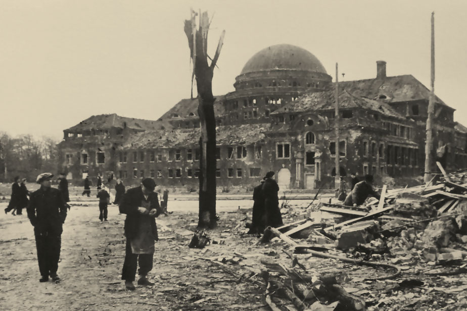 Ruins of the bombed Main Building in 1945